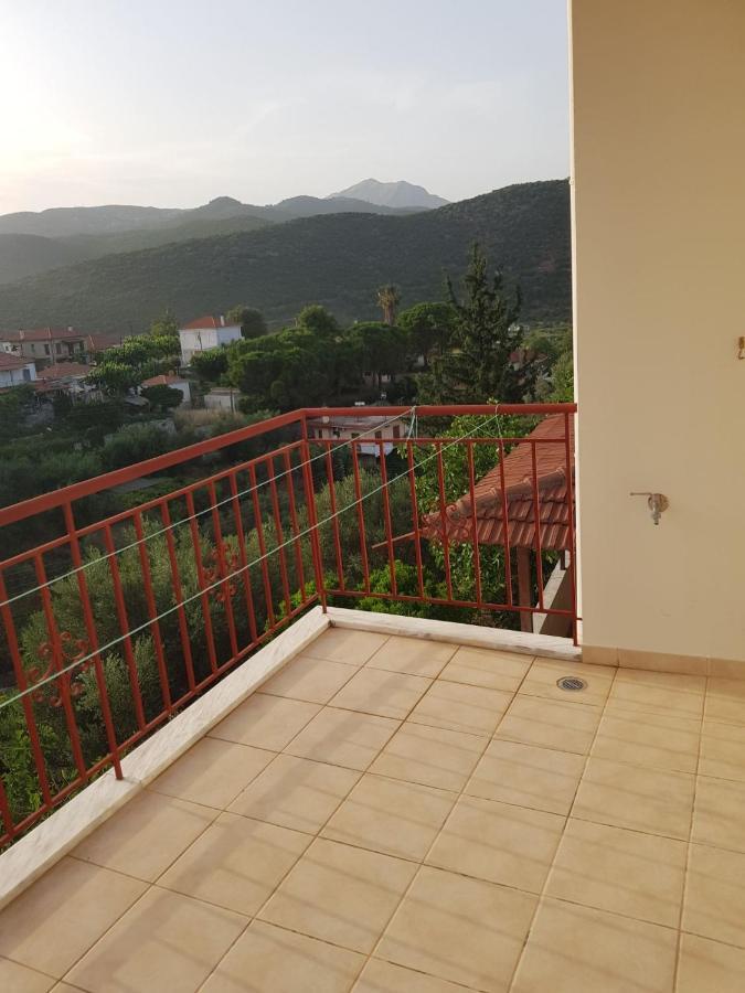 Eva'S Apartments Nafpaktos Esterno foto